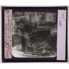 Villes martyres. Senlis. Ruines dans le quartier de la cathédrale.