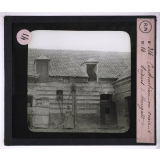 Les Régions de craie du nord de la France (Amiénois) (géographie physique et humaine). Construction en craie et briques (Hangar).