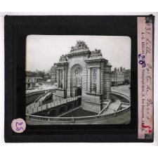 L'Architecture au XVIIe siècle en France. Lille. Porte de Paris.