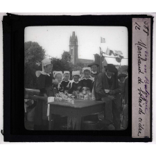 La Vie en Bretagne. Marchand de bolées de cidre.