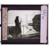 Le Front belge, les dunes, l'Yser. Factionnaire belge sur un pont de l'Yser.