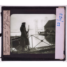 Le Front belge, les dunes, l'Yser. Factionnaire belge sur un pont de l'Yser.
