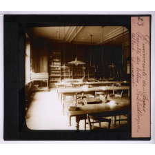 L'Université de Paris. Faculté des lettres, Bibliothèque Albert Dumont.