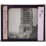 Villes martyres. Soissons, une tour de la Cathédrale.