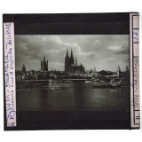 Vallée du Rhin. Köln, Stadtbild. Colonne, vue d'ensemble de la Ville.
