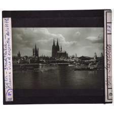 Vallée du Rhin. Köln, Stadtbild. Colonne, vue d'ensemble de la Ville.