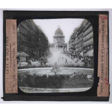 Monuments. Le Panthéon et la rue Soufflot. Paris.