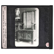 L'Art français des origines à 1800 - d'après les collections du Petit Palais (Exposition universelle de 1900). I. Moyen Âge et Renaissance. Chaise gothique XVe s.