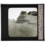 Volcans, érosions, glaciers. Dunes de la Pointe à Zoie (Pas-de-Calais). Pyramide cannelée par le vent.