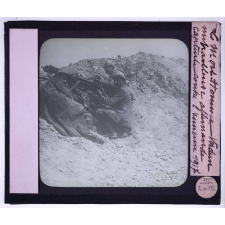 Verdun en février-mars 1916 (en arrière de la bataille). Le Mort-Homme, mitrailleuse allemande capturé contre l'ennemi 1917.