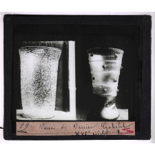 La Verrerie. Verre de Venise. Gobelet XVIe siècle.