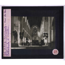 Musée de Haarlem (II). Jol. Adroz Berckheyde. Vue de la Cathédrale à Haarlem.