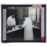 Sérothérapie. Préparation des divers sérums de l'Institut Pasteur de Paris. Ensemencement du tétanos.