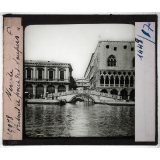 Venise. Prisons et pont des soupirs.