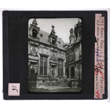 L'Architecture française à l'époque de la Renaissance. 1re série : le style de transition, sous Louis XII et François Ier. Caen. Cour de l'Hôtel d'Escoville.