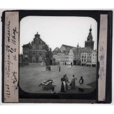Belgique, Hollande. Nimègue. Gd marché et le Waag.