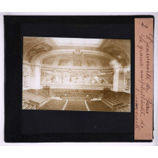L'Université de Paris. Le grand amphithéâtre de l'université.