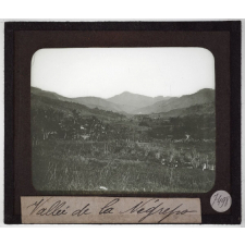 La Nouvelle-Calédonie. Vallée de la Négrepo.