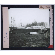 Quelques types nouveaux d'aéroplanes. Monoplan de Bagras type Nieuport, vue de face.