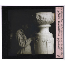La Décoration de la porcelaine à la Manufacture Nationale de Sèvres. Atelier de sculpteur figuriste.