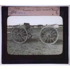 Canons et artillerie de campagne. Caisson sur avant train.