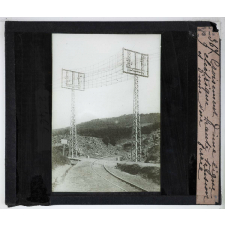 Les Accidents produits par les conducteurs d'énergie électrique. Croisement d'une ligne électrique haute tension et d'une voie ferrée.
