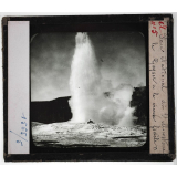 Etats-Unis. Région des montagnes Rocheuses. Parc National du Yellowstone, le Geyser le vieux fidèle.