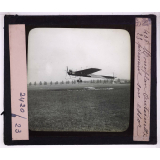 L'Aviation. Monoplan Antoinette prenant son essor.