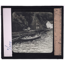 Norvège, la côte et les fjords. Bateau de pêcheur de maquereaux.