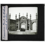 Iran. Simnoun. Route de Meched porte d'entrée.