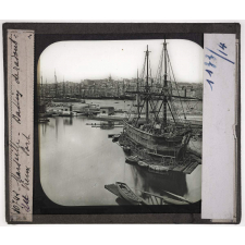Sud-Est. Marseille. Bassin de radoub du Vieux Port.