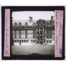Châteaux historiques. Blois. Façade intérieure François 1er.