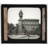 Buda-Pest Hongrie. Monument du Comte Szechinig et l'Académie.