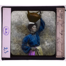 Folklore. Jeune fille basquaise.