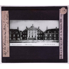 De la guerre à la paix par le droit. I - Historique du mouvement pour la paix jusqu'en 1914. La Maison des bois à La Haye. 1899 26 nations Nicolas II.
