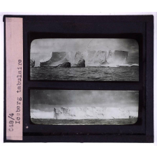 Le Français au pôle Sud. Iceberg tabulaire.