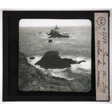 Les Iles. Pointe du Raz, rocher du moine.