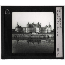 La Touraine et l'Orléanais. Chambord. Façade du chateau.