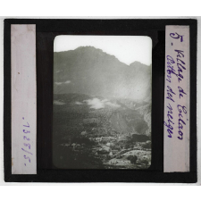 L'Ile de la Réunion : géographie physique, politique et économique. Village de Cilaos. Piton des neiges.