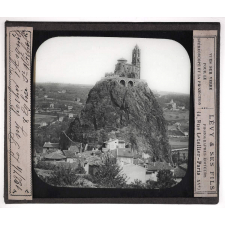 Auvergne Limousin. Le Puy. Rocher d'Aighuile et Eglise St-Michel.