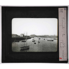 Action de la mer. Paimpol : le port à marée haute.