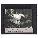 La Sculpture française d'après le musée de moulages du Trocadéro. I. Avant le XVIe siècle. Dijon. Tombeau du Duc Jean sans Peur.