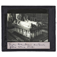 La Sculpture française d'après le musée de moulages du Trocadéro. I. Avant le XVIe siècle. Dijon. Tombeau du Duc Jean sans Peur.