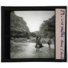 Algérie, Tunisie, Maroc. Une vallée dans l'Aurès.