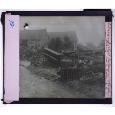 Dévastations. Libermont (Oise). Instruments agricoles détruits par les Boches.