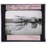 Les Progrès récents de la navigation aérienne - Ballons dirigeables. - Aviation. Aéroplane Farman sur le sol.