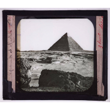 Civilisation égyptienne : tombeaux, mœurs. Pyramide et Mastaba.