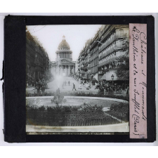 Monuments. Le Panthéon et la rue Soufflot (Paris).