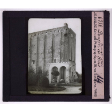 Le Donjon. Donjon de Pons.