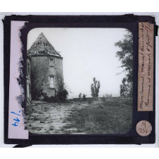 La Bataille de la Marne. Le théâtre des combats de 1915. Mondement (Marne), tour du château. Panorama et marais de Saint-Gond.